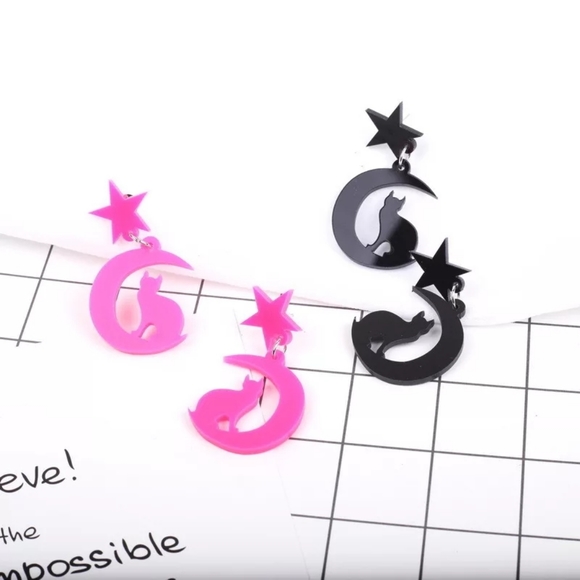 Black Pink Crescent Moon Cat Witchy Earrings - Picture 2 of 6